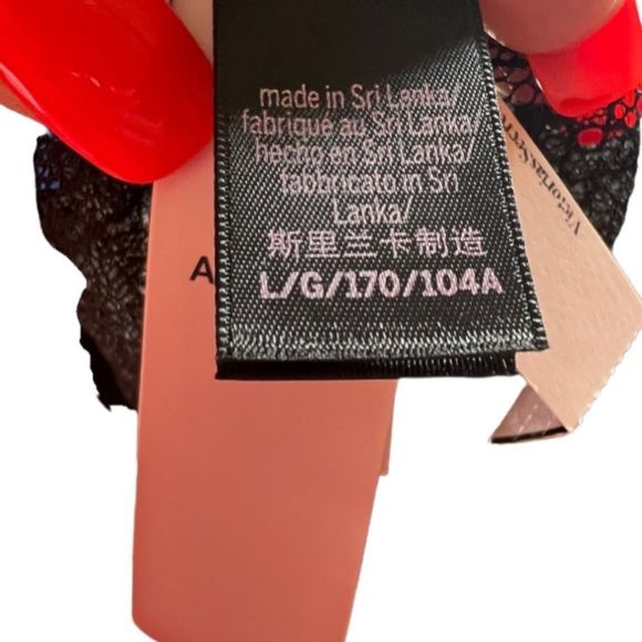 Victoria’s Secret Undergarment nwt - Picture 7 of 7